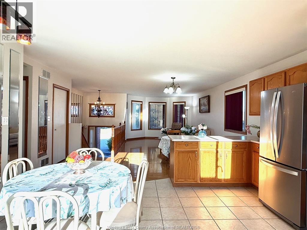 4135 Betts, Lasalle, Ontario  N9H 2N7 - Photo 5 - 25023180