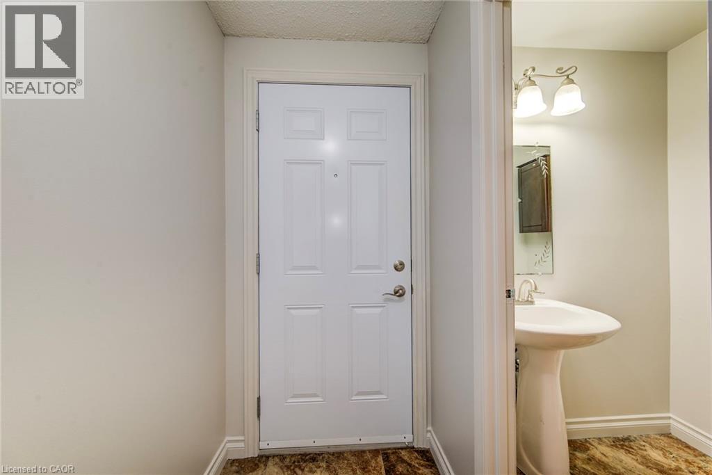 383 Edinburgh Road S Unit# 22, Guelph, Ontario  N1G 2K7 - Photo 8 - 40766379