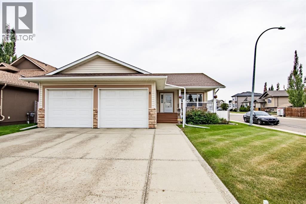 8 Oswald Close, Red Deer, Alberta  T4R 5E2 - Photo 2 - A2260856