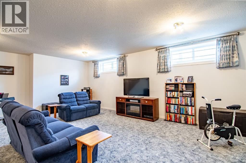 8 Oswald Close, Red Deer, Alberta  T4R 5E2 - Photo 45 - A2260856