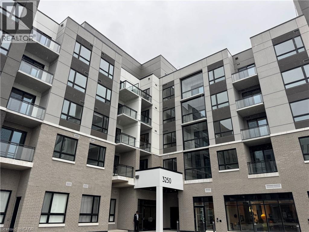 3250 Carding Mill Trail Unit# 111, Oakville, Ontario  L6M 1L3 - Photo 1 - 40777974