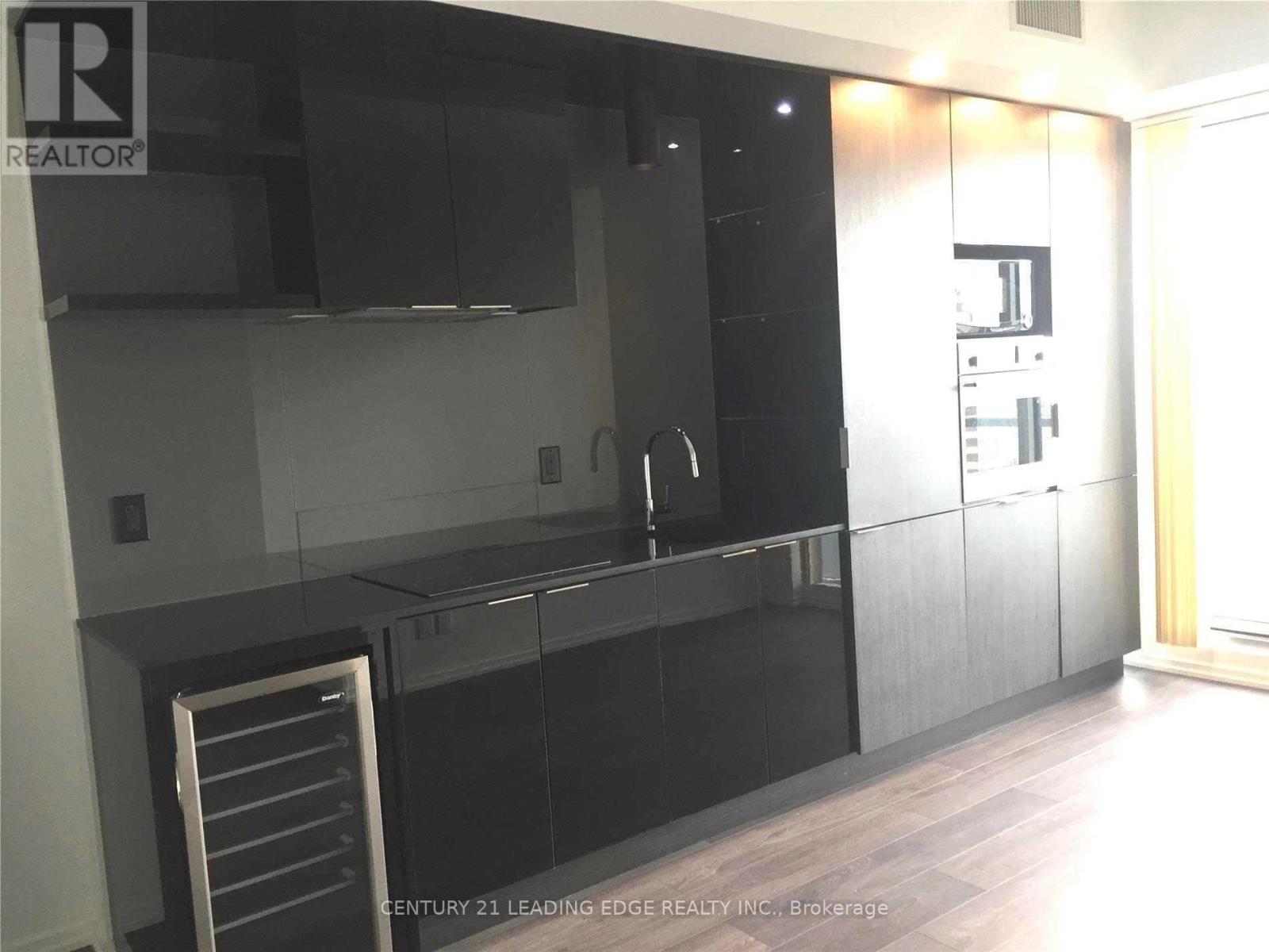 5213 - 70 Temperance Street, Toronto, Ontario  M5B 0B1 - Photo 6 - C12455581