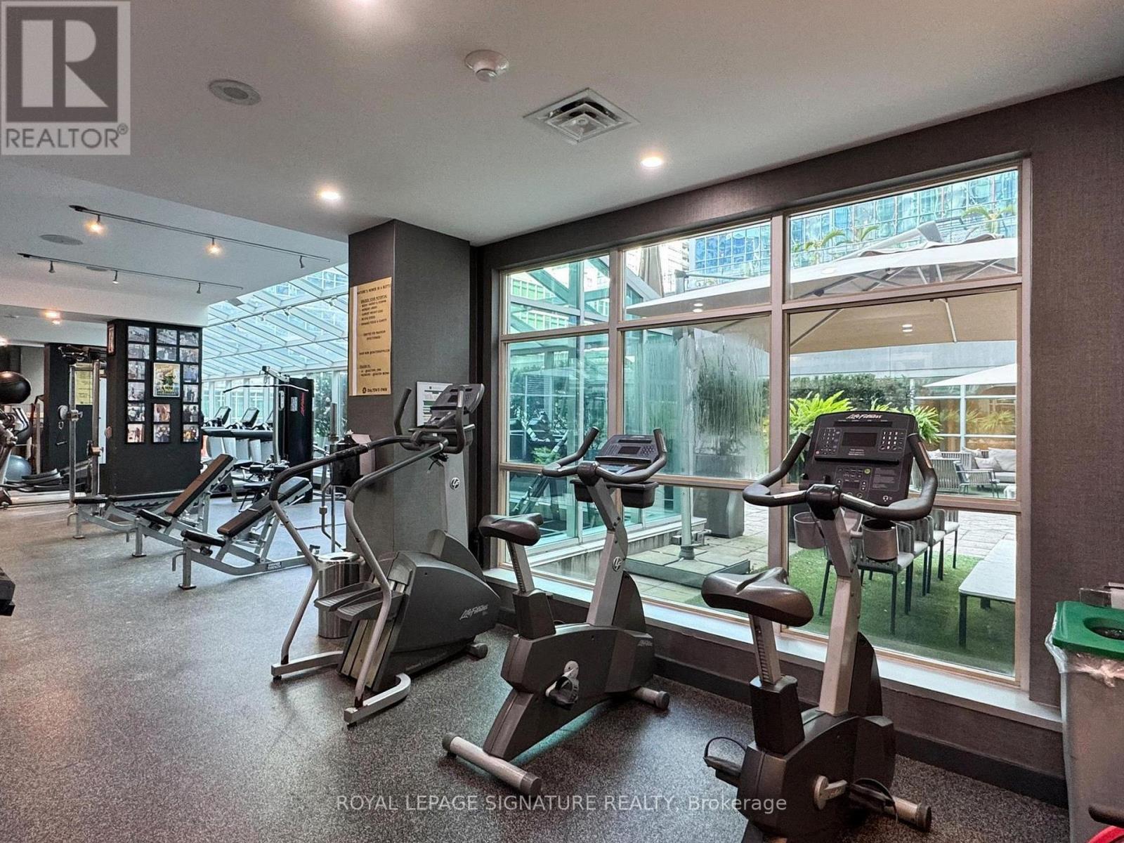525 - 36 Blue Jays Way, Toronto, Ontario  M5V 3T3 - Photo 31 - C12455606