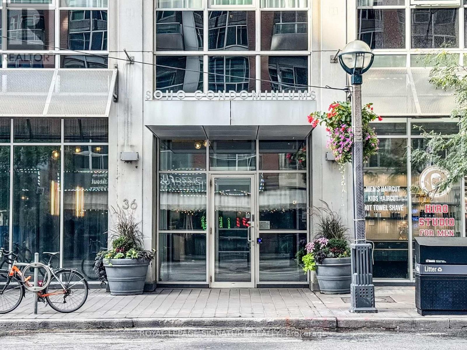 525 - 36 Blue Jays Way, Toronto, Ontario  M5V 3T3 - Photo 4 - C12455606