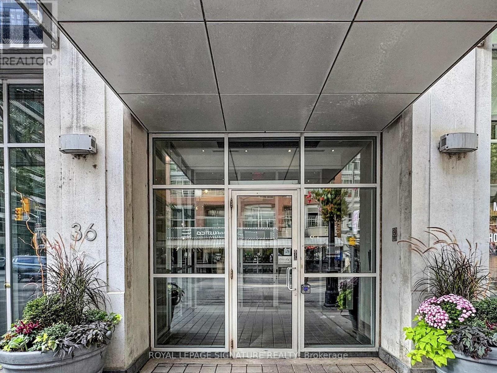 525 - 36 Blue Jays Way, Toronto, Ontario  M5V 3T3 - Photo 5 - C12455606