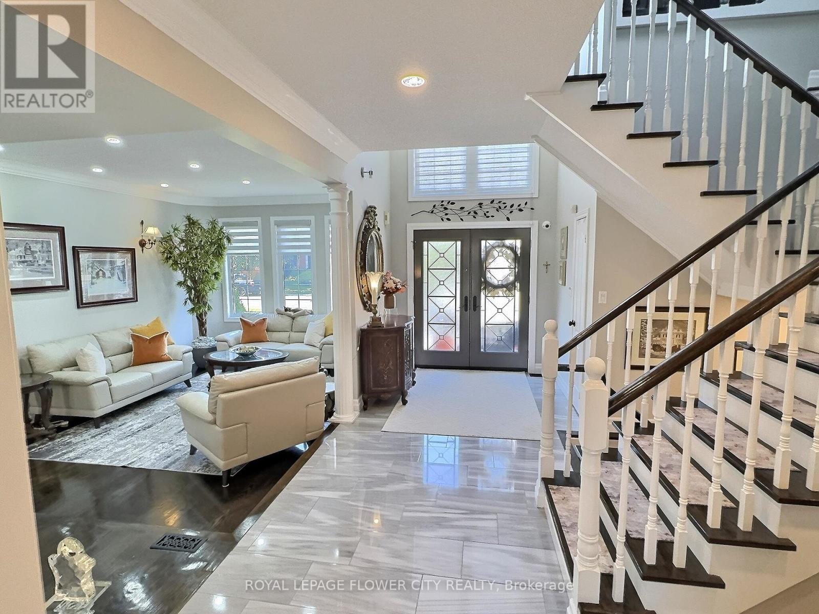 70 Colonel Bertram Road, Brampton, Ontario  L6Z 4T6 - Photo 5 - W12455417