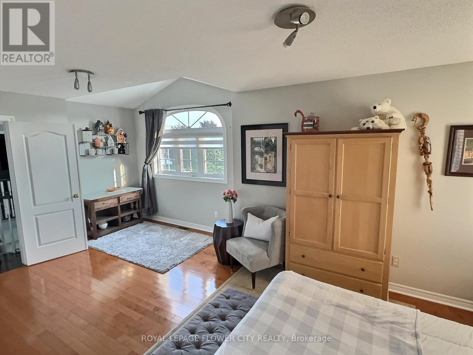 70 Colonel Bertram Road, Brampton, Ontario  L6Z 4T6 - Photo 30 - W12455417