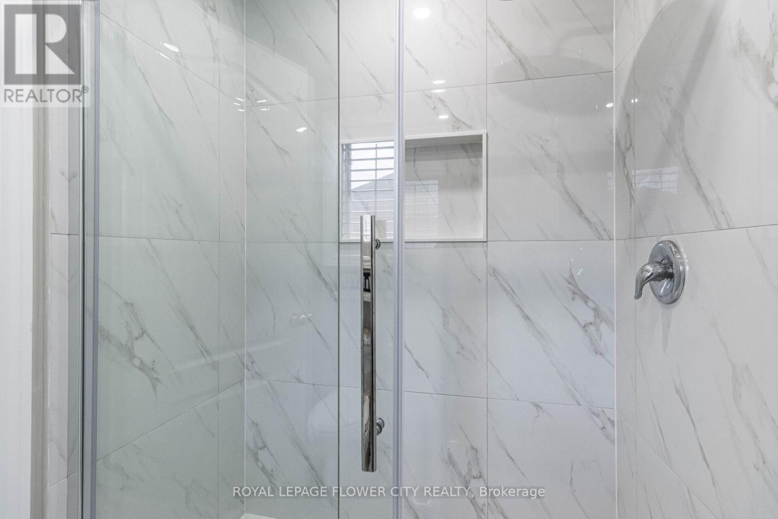 70 Colonel Bertram Road, Brampton, Ontario  L6Z 4T6 - Photo 34 - W12455417