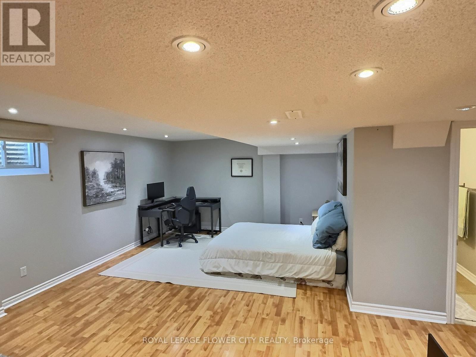 70 Colonel Bertram Road, Brampton, Ontario  L6Z 4T6 - Photo 43 - W12455417