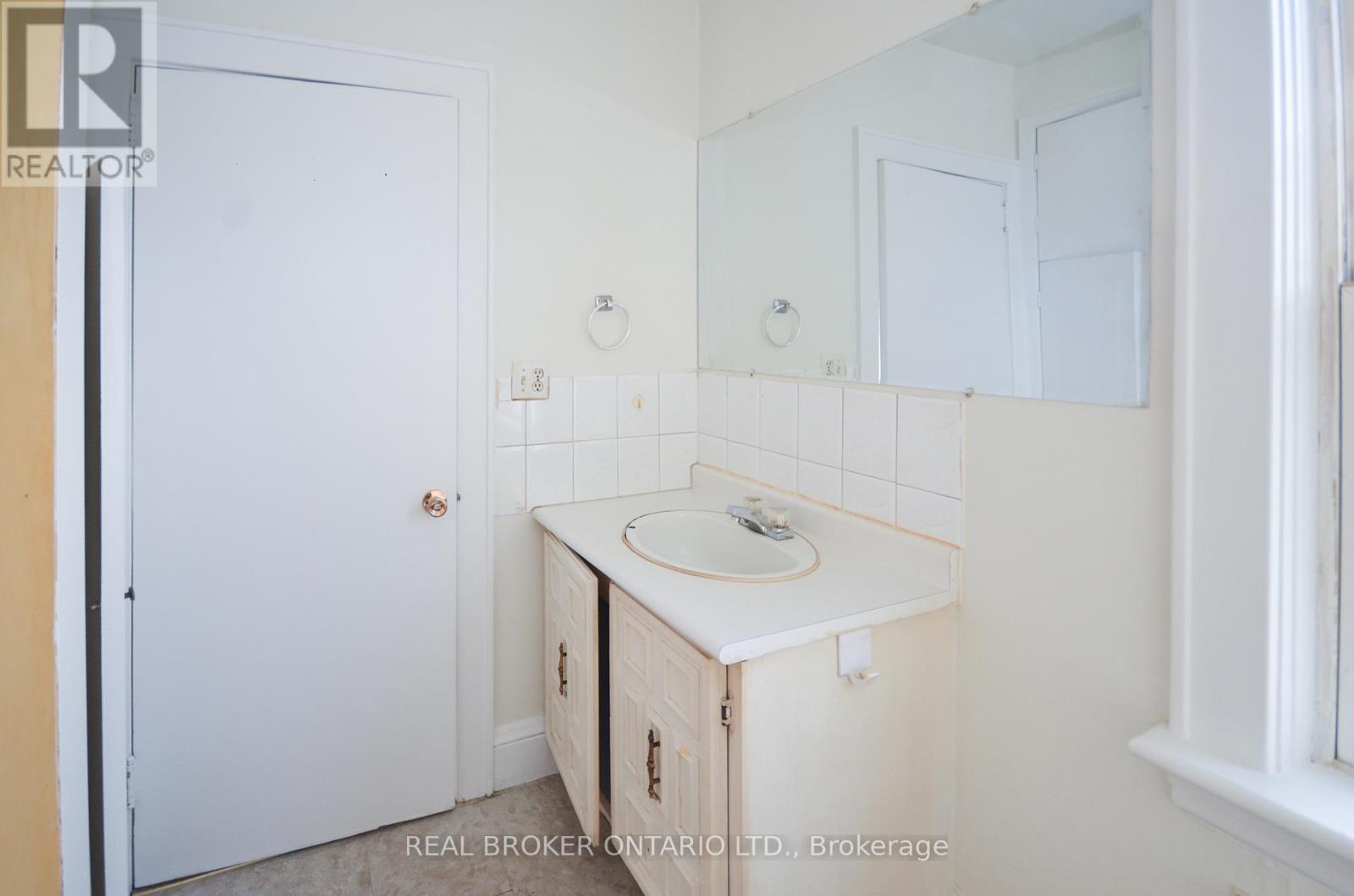463 Lorne Street, Greater Sudbury (Sudbury), Ontario  P3C 4R3 - Photo 11 - X12410894
