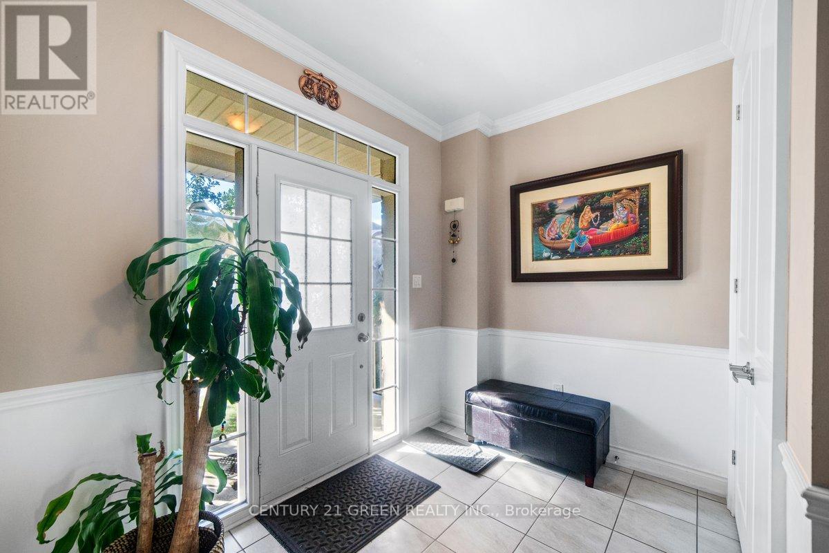 9 Coates Of Arms Lane Ne, Ajax, Ontario  L1T 3S2 - Photo 18 - E12455597
