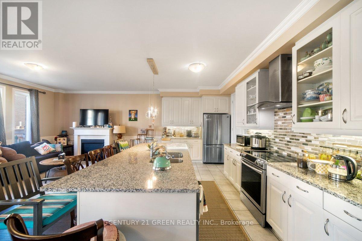 9 Coates Of Arms Lane Ne, Ajax, Ontario  L1T 3S2 - Photo 8 - E12455597