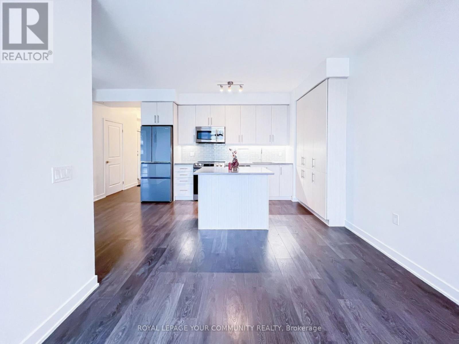 1501 - 75 Oneida Crescent, Richmond Hill, Ontario  L4B 0B1 - Photo 5 - N12455605