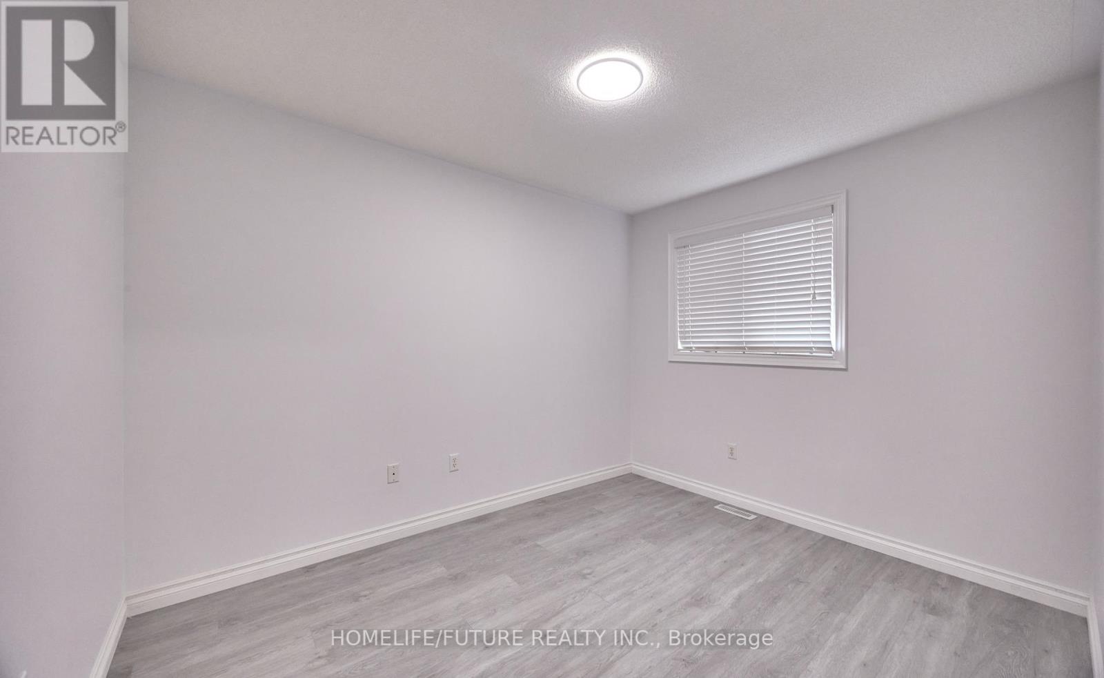 6 Pickett Crescent, Barrie, Ontario  L4N 8B8 - Photo 15 - S12455613