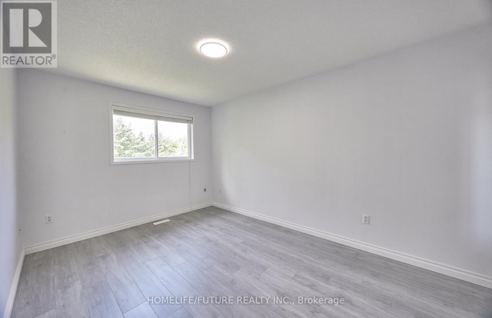 6 Pickett Crescent, Barrie, Ontario  L4N 8B8 - Photo 18 - S12455613