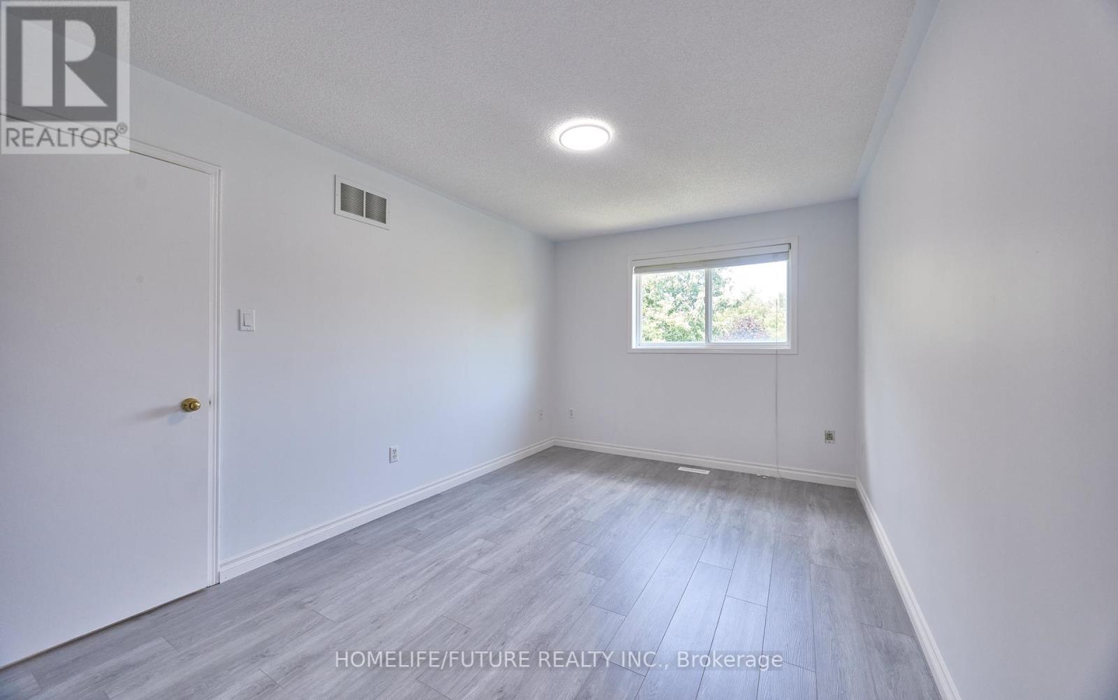6 Pickett Crescent, Barrie, Ontario  L4N 8B8 - Photo 22 - S12455613