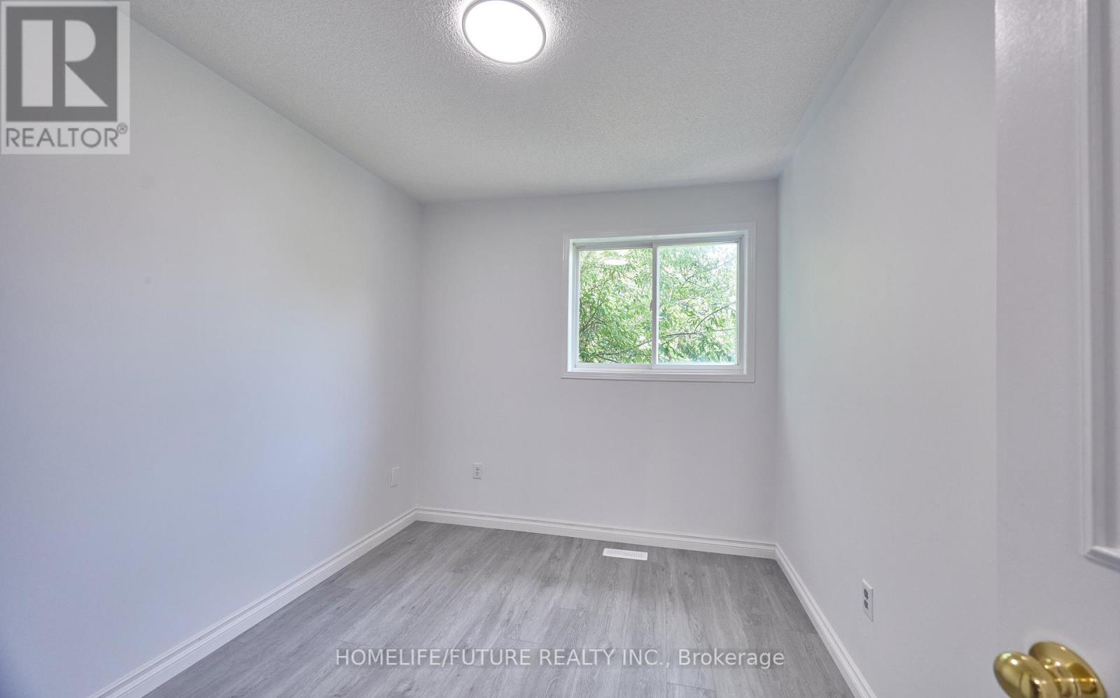 6 Pickett Crescent, Barrie, Ontario  L4N 8B8 - Photo 24 - S12455613