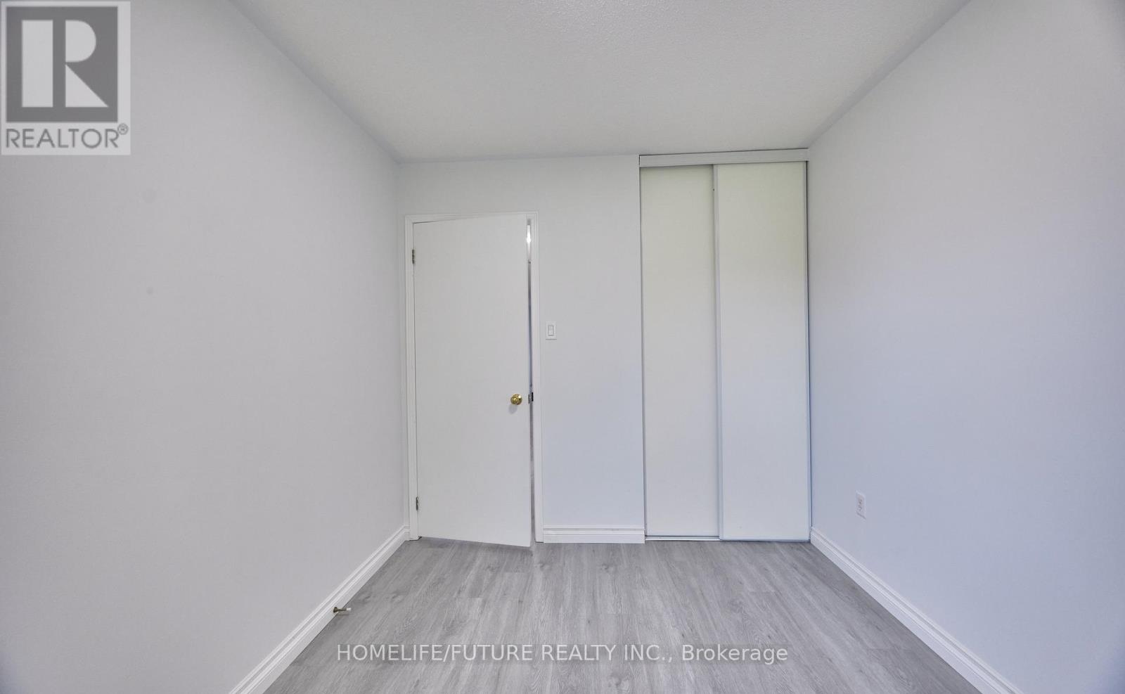 6 Pickett Crescent, Barrie, Ontario  L4N 8B8 - Photo 25 - S12455613