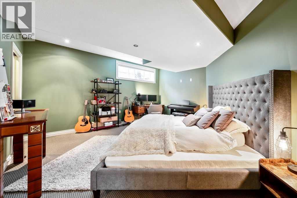 311 Simcrest Heights Sw, Calgary, Alberta  T3H 4K2 - Photo 41 - A2263261