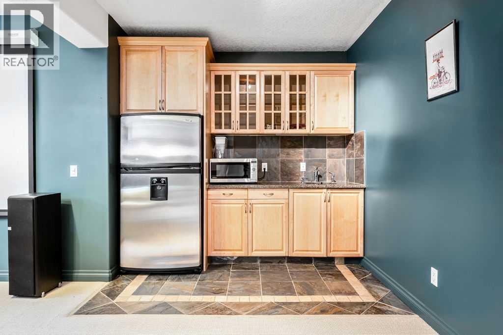 311 Simcrest Heights Sw, Calgary, Alberta  T3H 4K2 - Photo 38 - A2263261
