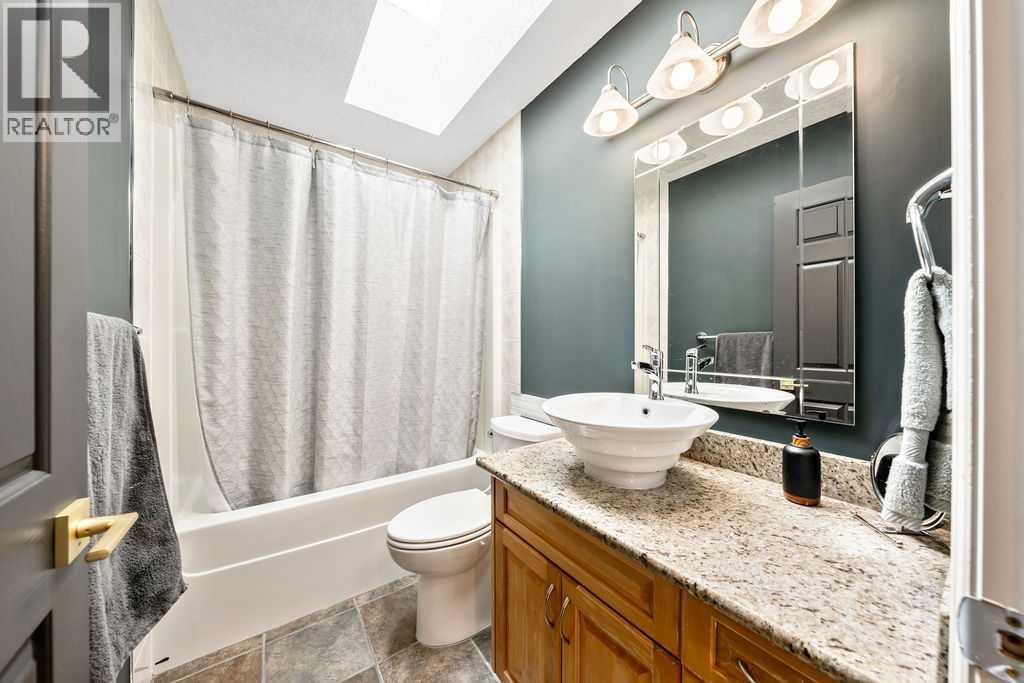 311 Simcrest Heights Sw, Calgary, Alberta  T3H 4K2 - Photo 26 - A2263261