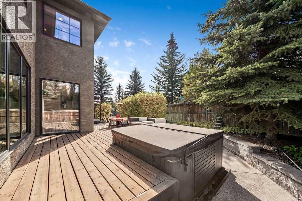 311 Simcrest Heights Sw, Calgary, Alberta  T3H 4K2 - Photo 47 - A2263261