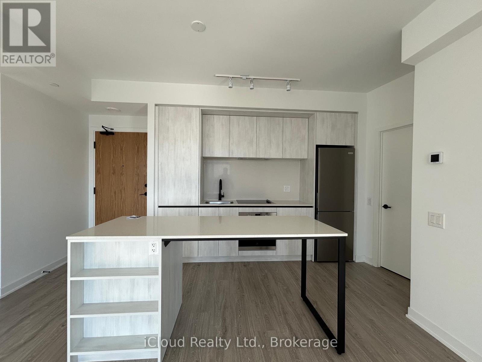 1908 - 2495 Eglinton Avenue W, Mississauga, Ontario  L5M 2V8 - Photo 3 - W12455590