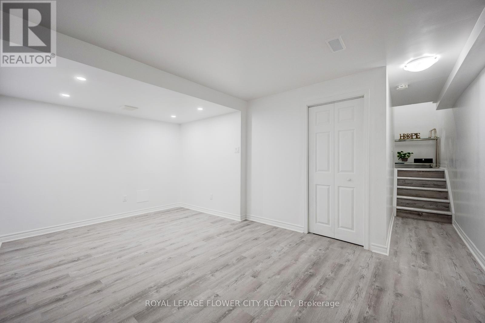 607 Rossellini Drive, Mississauga, Ontario  L5W 1M5 - Photo 36 - W12455521