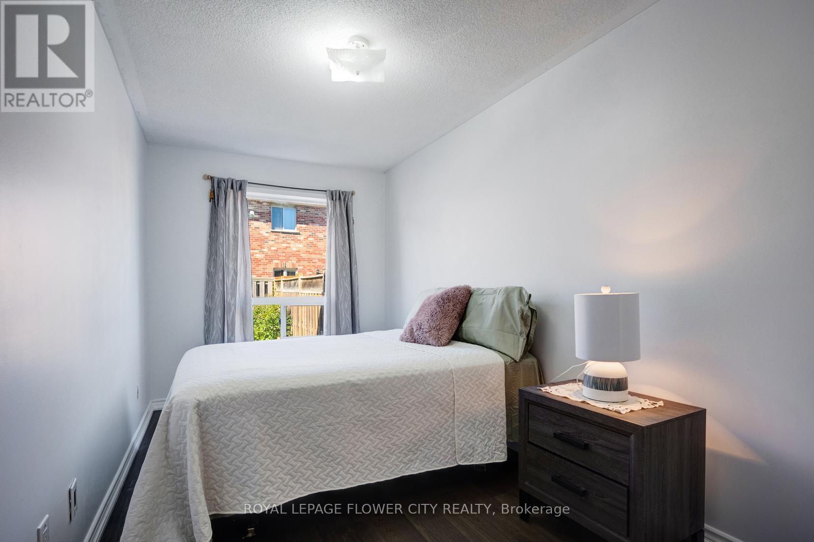 607 Rossellini Drive, Mississauga, Ontario  L5W 1M5 - Photo 34 - W12455521
