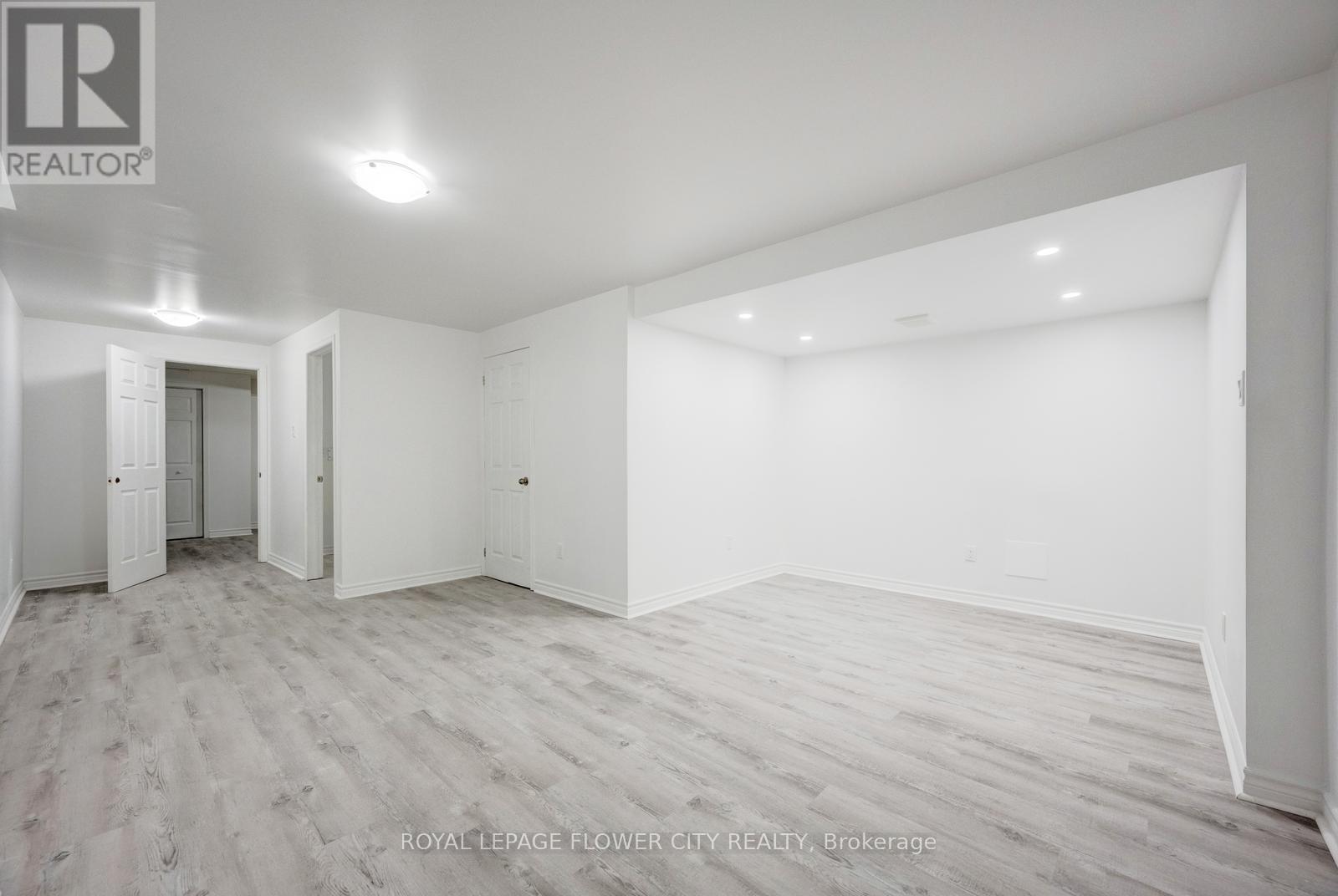 607 Rossellini Drive, Mississauga, Ontario  L5W 1M5 - Photo 37 - W12455521