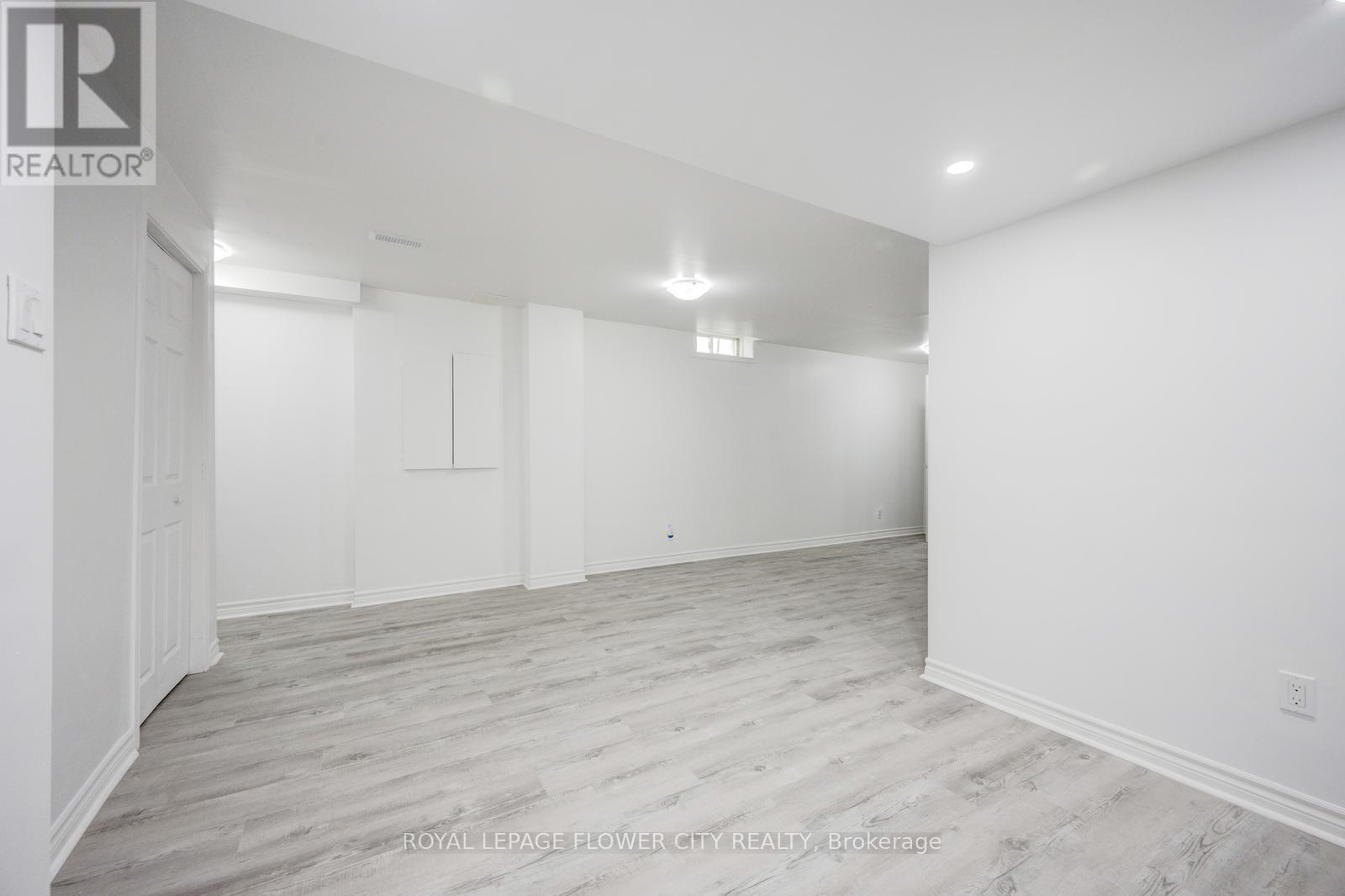 607 Rossellini Drive, Mississauga, Ontario  L5W 1M5 - Photo 39 - W12455521
