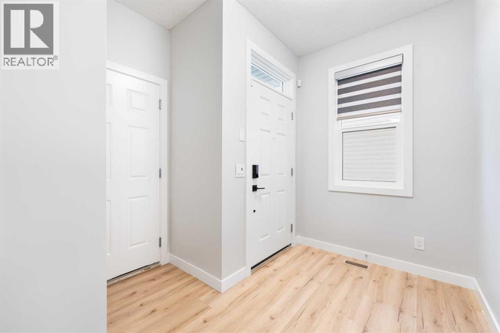 95 Cornerbrook Common Ne, Calgary, Alberta  T3N 1L9 - Photo 3 - A2251894