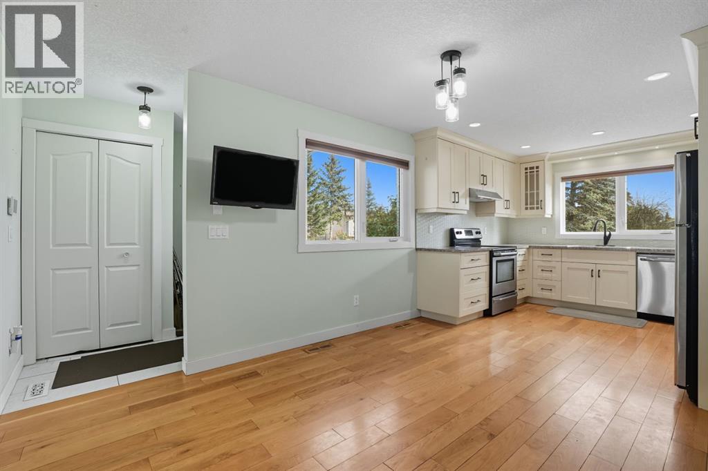 108 Falchurch Crescent Ne, Calgary, Alberta  T3J 1K1 - Photo 4 - A2263473