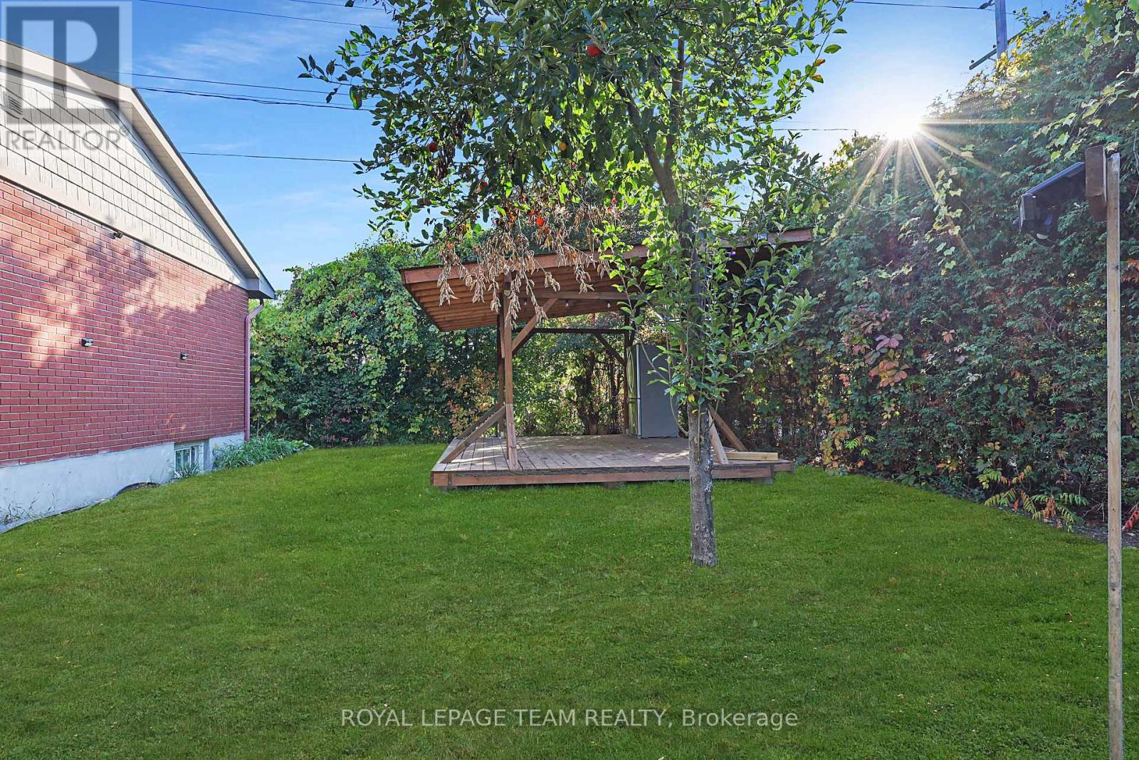 Upper Unit - 925 Moorvale Street, Ottawa, Ontario  K1K 3K9 - Photo 2 - X12455614