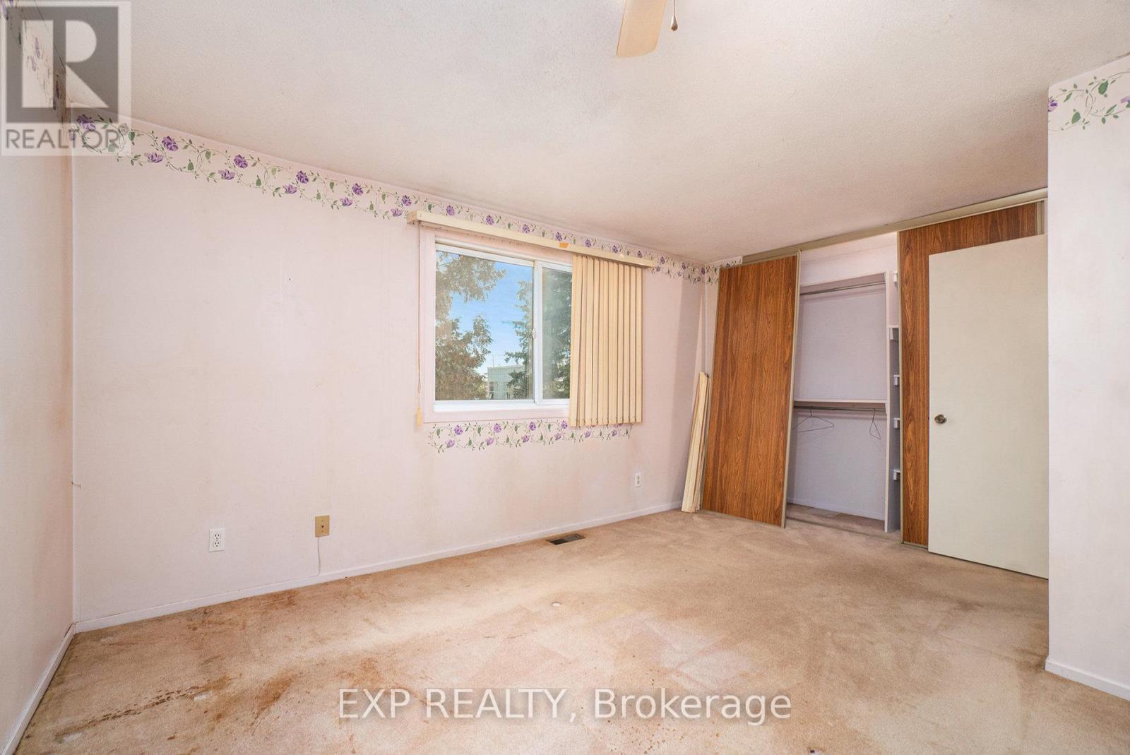 C - 1699c Lamoureux Drive, Ottawa, Ontario  K1E 2N3 - Photo 14 - X12455632