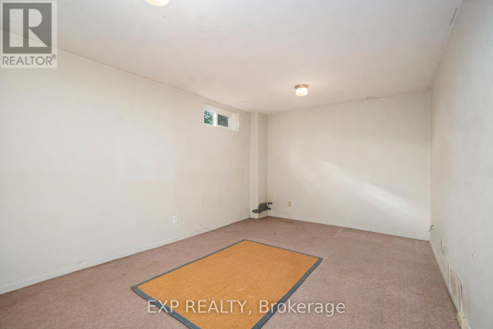 C - 1699c Lamoureux Drive, Ottawa, Ontario  K1E 2N3 - Photo 18 - X12455632