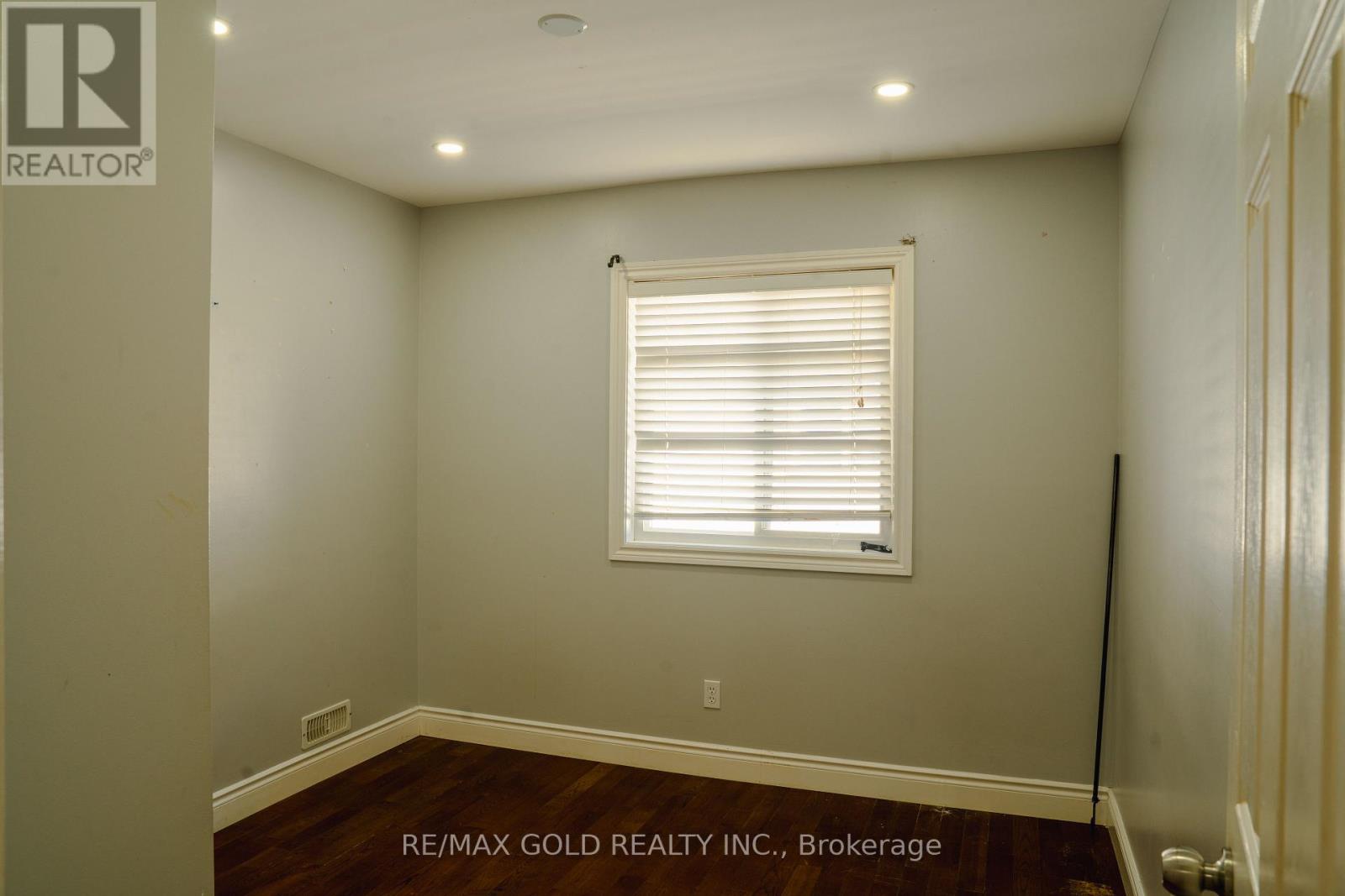 4640 Helsinki Crescent, Windsor, Ontario  N9G 3G2 - Photo 13 - X12452733