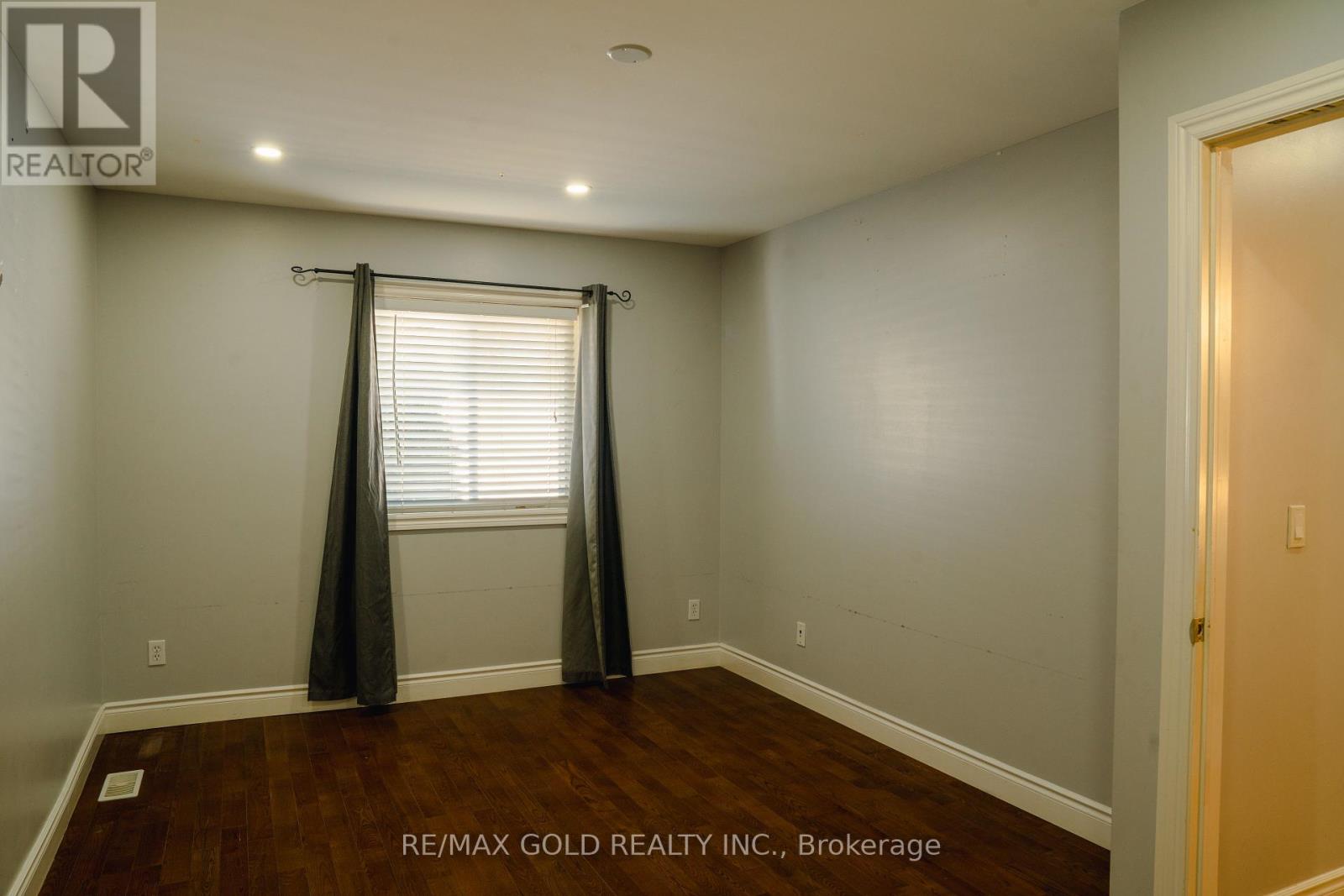 4640 Helsinki Crescent, Windsor, Ontario  N9G 3G2 - Photo 14 - X12452733