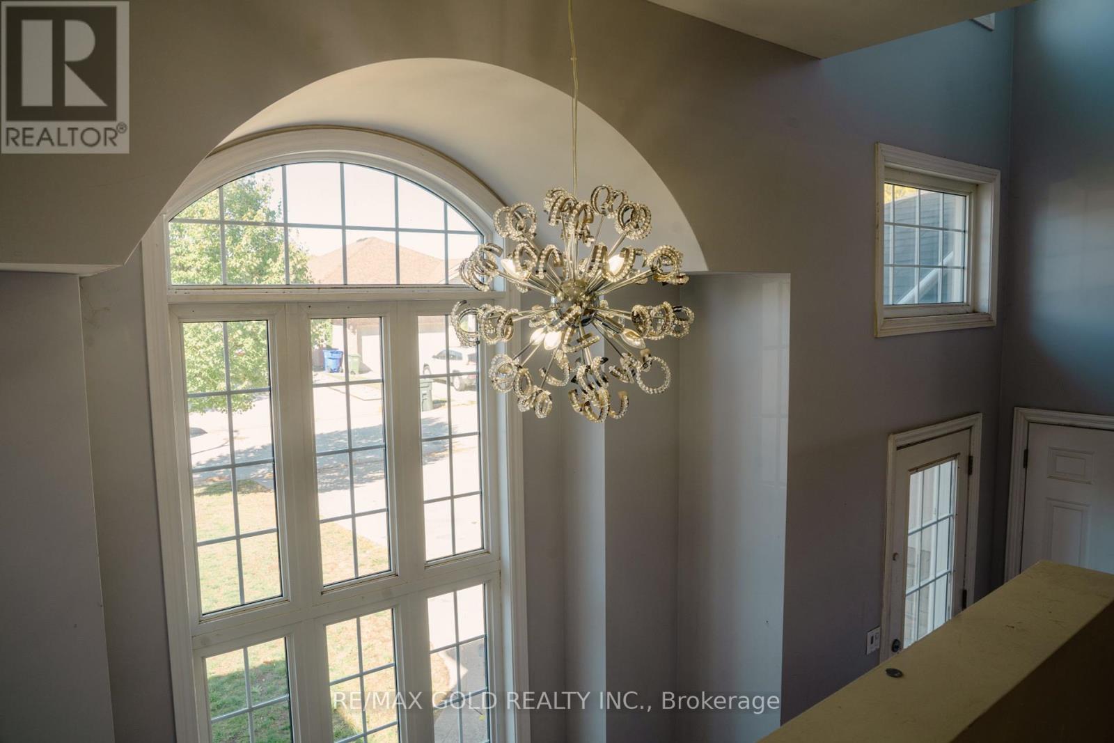 4640 Helsinki Crescent, Windsor, Ontario  N9G 3G2 - Photo 5 - X12452733