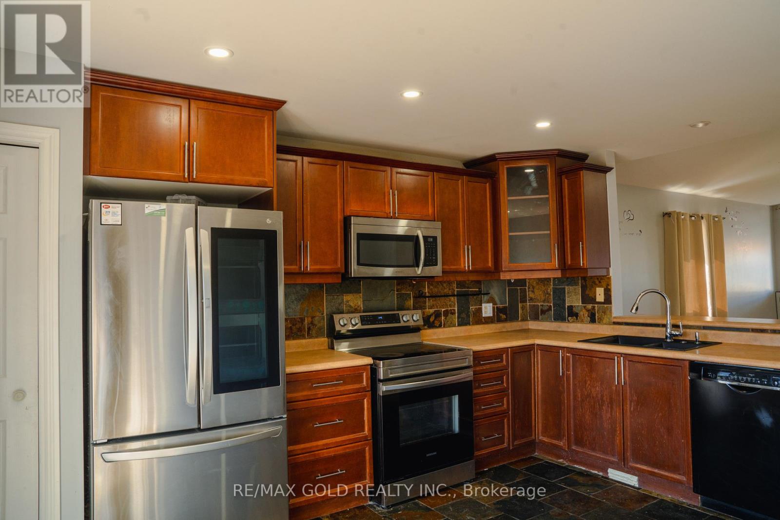4640 Helsinki Crescent, Windsor, Ontario  N9G 3G2 - Photo 9 - X12452733