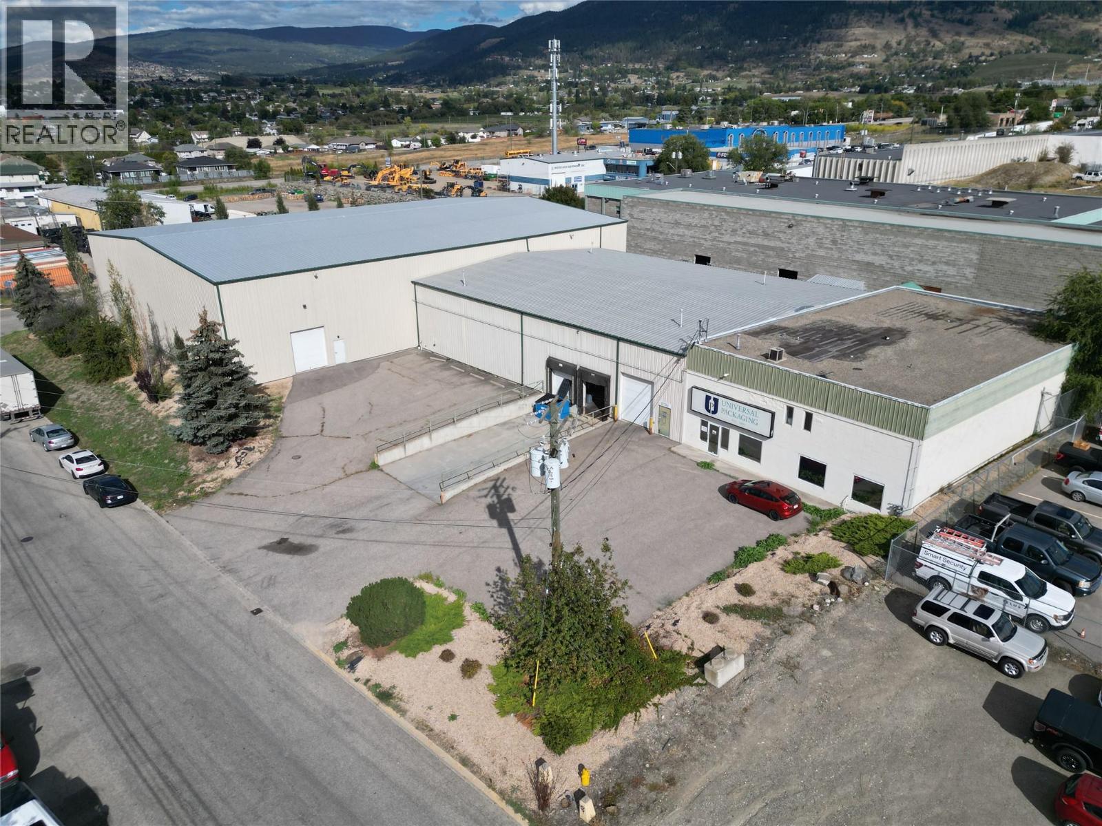 1021 Waddington Drive, Vernon, British Columbia  V1T 9E2 - Photo 6 - 10364935