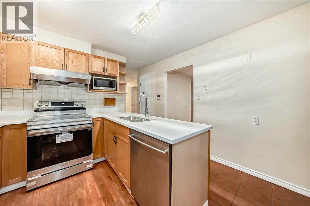 5531 Dalhart Hill Nw, Calgary, Alberta  T3A 1S8 - Photo 5 - A2258161