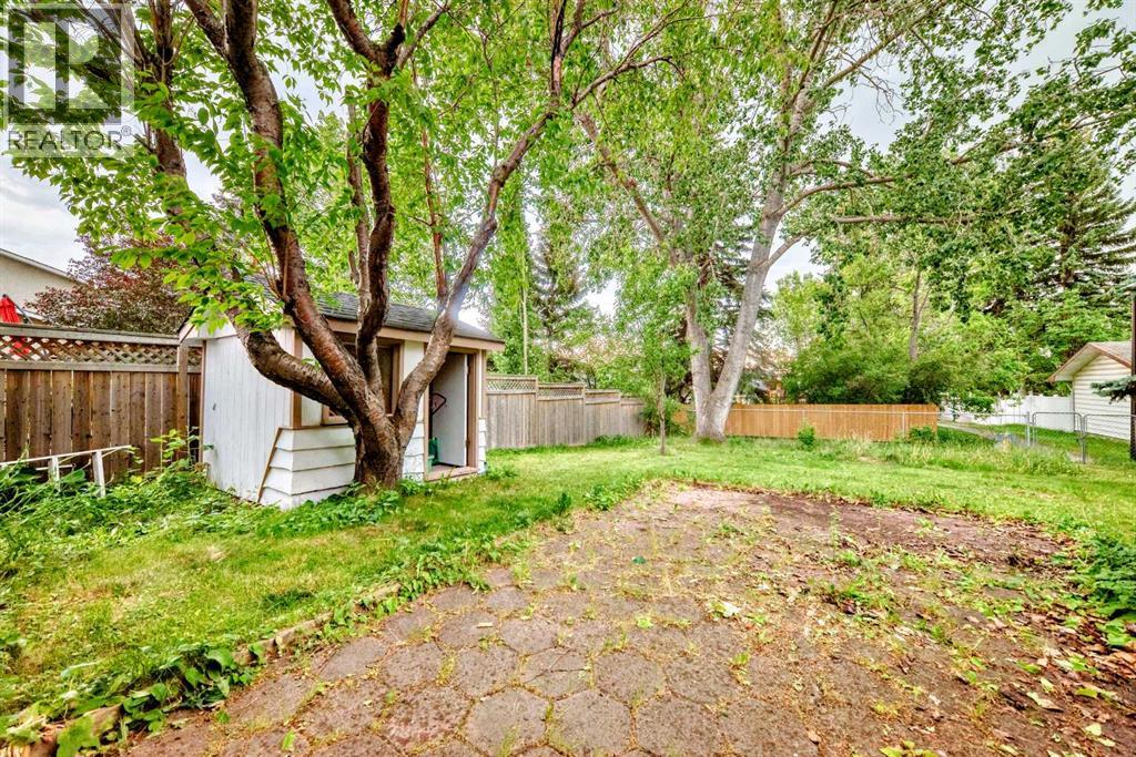5531 Dalhart Hill Nw, Calgary, Alberta  T3A 1S8 - Photo 37 - A2258161