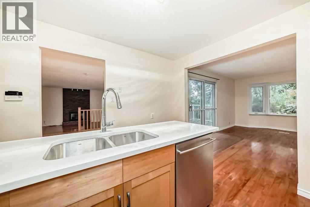 5531 Dalhart Hill Nw, Calgary, Alberta  T3A 1S8 - Photo 6 - A2258161