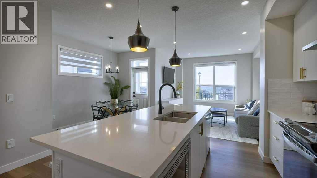 32 Heritage Lane, Cochrane, Alberta  T4C 3A6 - Photo 6 - A2261936