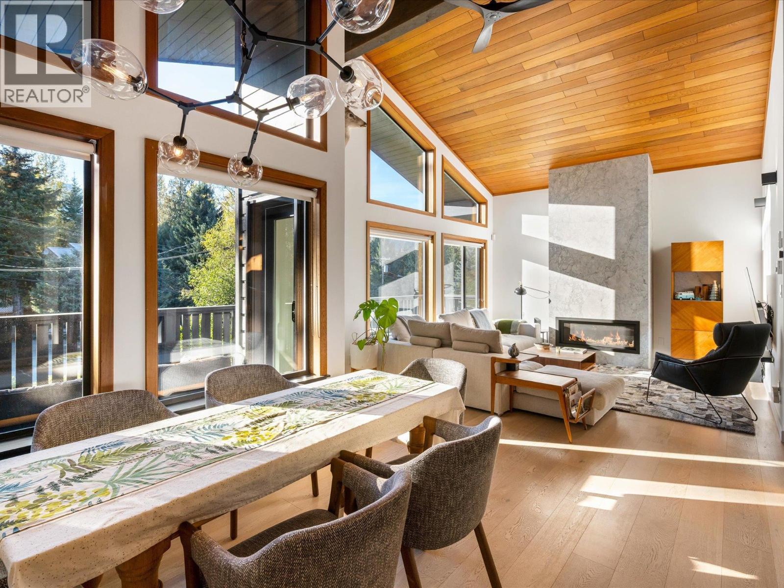 7206 N Fitzsimmons Road, Whistler, British Columbia  V8E 0E3 - Photo 4 - R3057320