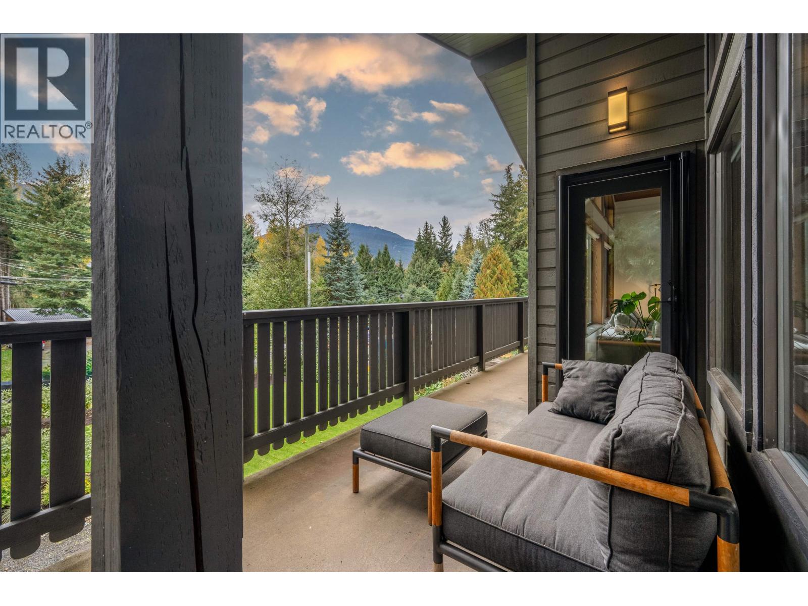 7206 N Fitzsimmons Road, Whistler, British Columbia  V8E 0E3 - Photo 5 - R3057320