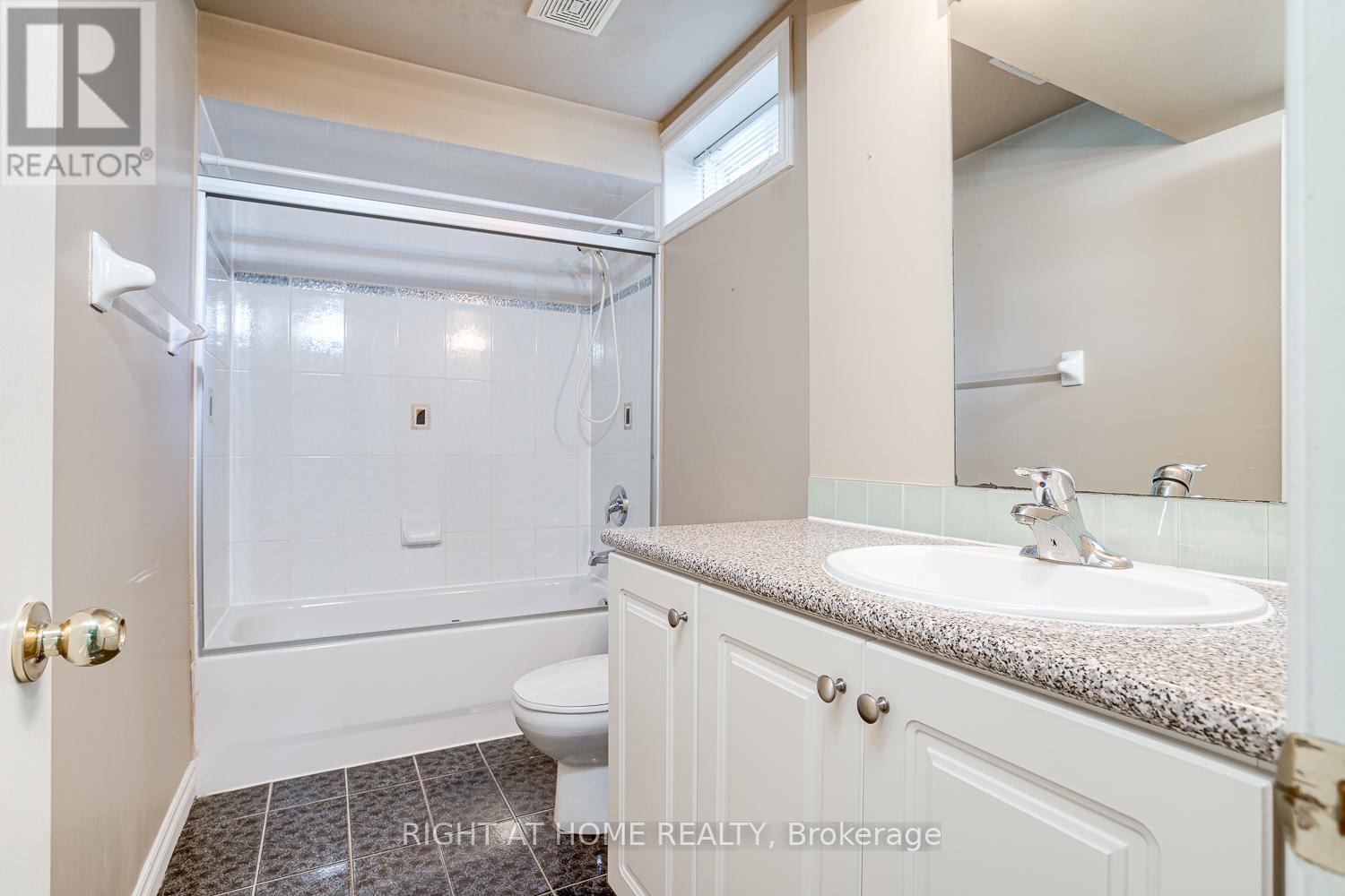 17 - 19 Niagara Drive, Oshawa, Ontario  L1G 8G2 - Photo 34 - E12454756