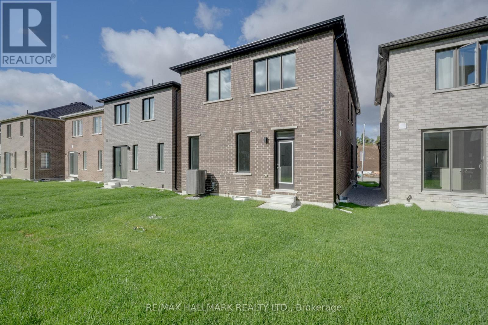363 Reid Drive W, Barrie, Ontario  L9J 1A2 - Photo 32 - S12455565