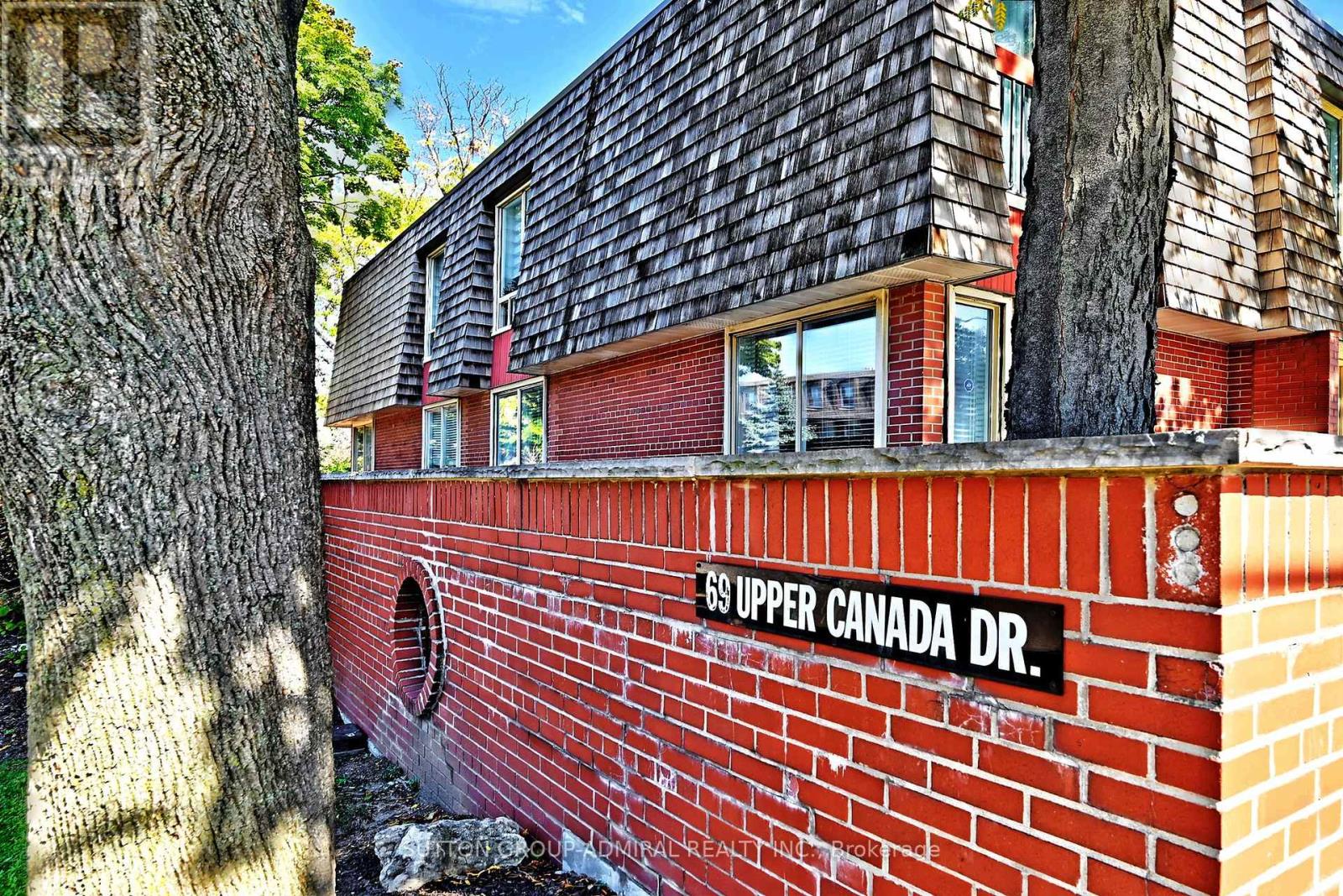 1 - 69 Upper Canada Drive, Toronto, Ontario  M2P 2A3 - Photo 2 - C12455622